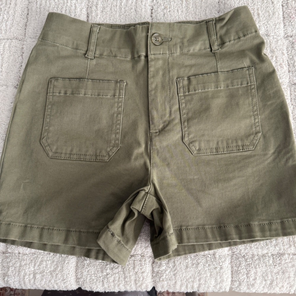 NWT Bagatelle Womens 3" Green Shorts Size 6 High Rise Casual Summer Outdoors